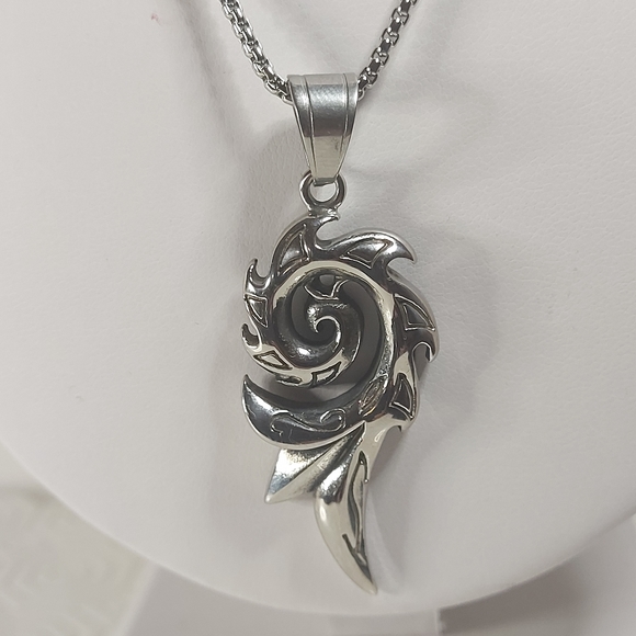 TRIBAL DESIGN PENDANT NECKLACE, 20 IN - Picture 1 of 7